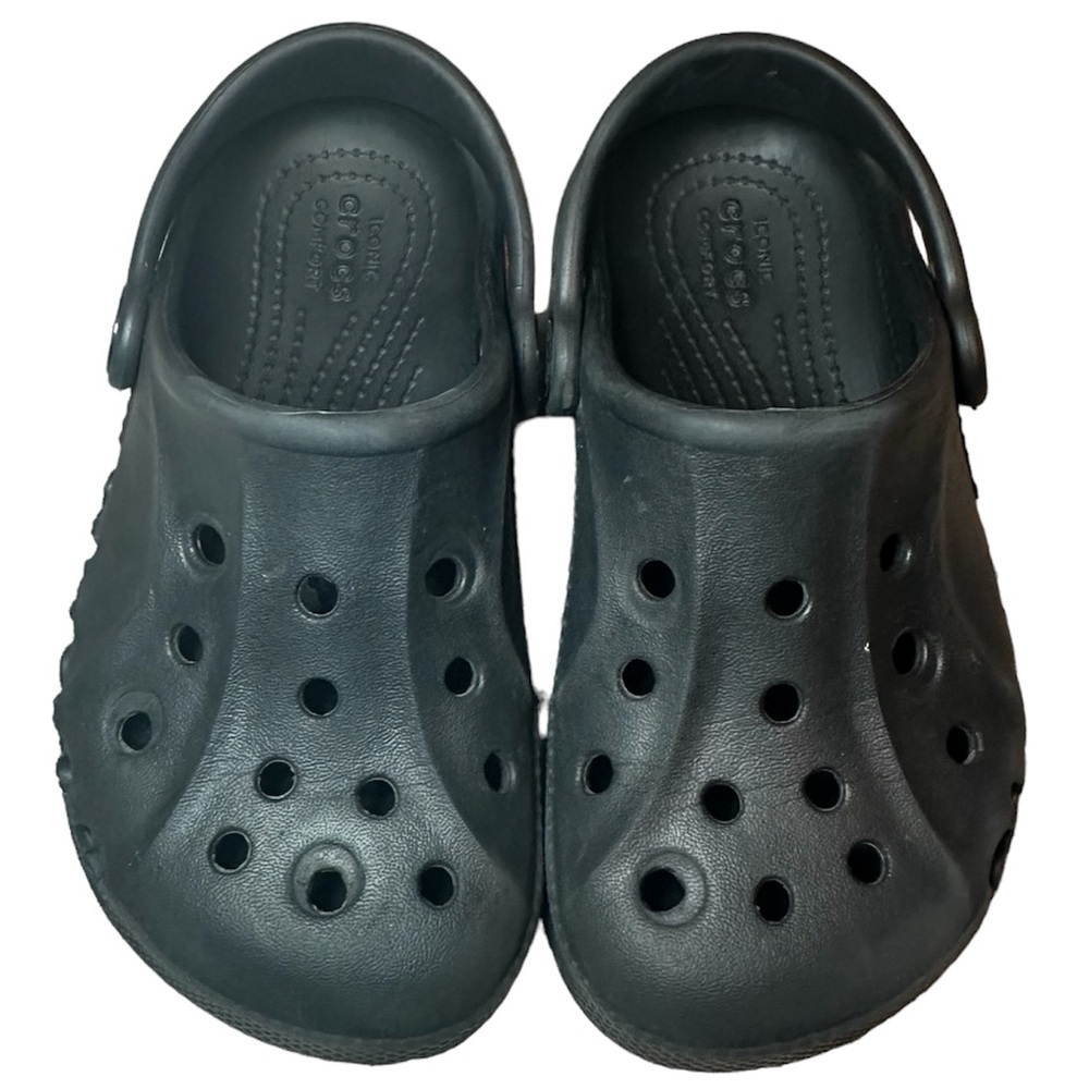 Toddler/kids black cros. Size 9